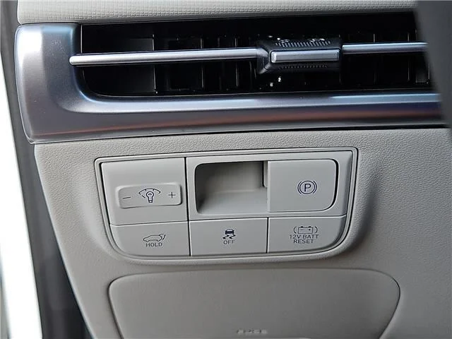 New 2026 Creamy White Pearl Hyundai SEL image 19