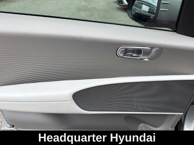 Used 2024 Silver Hyundai SEL image 7