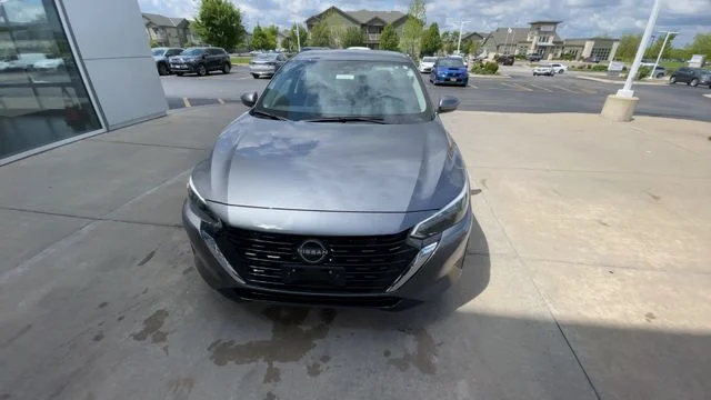 Used 2025 Gray Nissan SV image 5