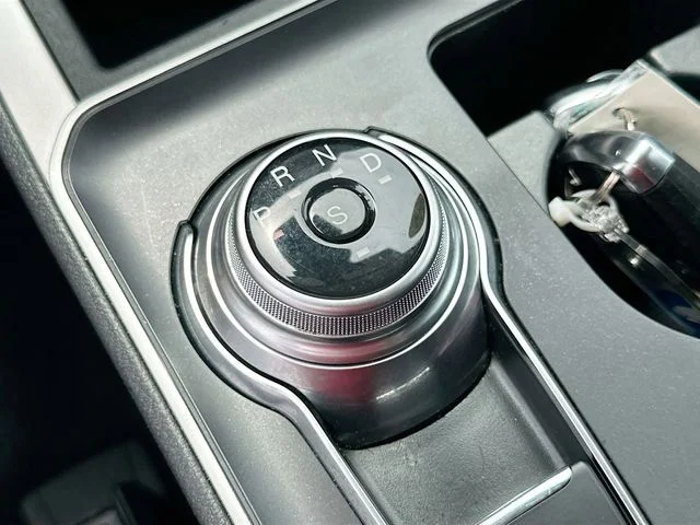 Used 2024 Gray Ford SE image 16