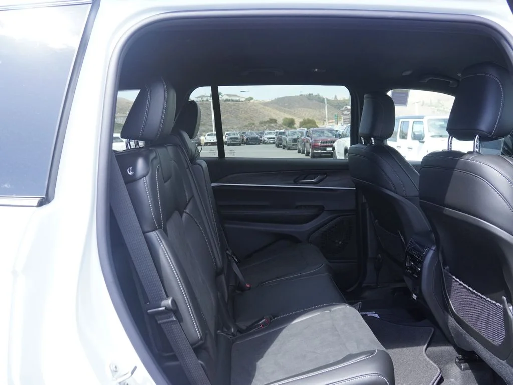 New 2026 Bright White Clearcoat Jeep Altitude image 27