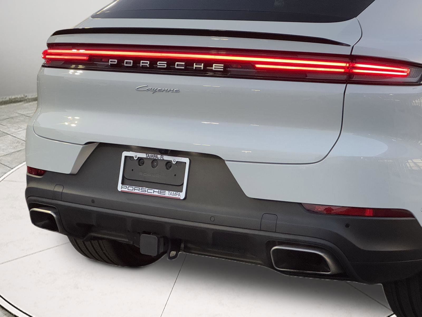 Used 2025 White Porsche  image 71