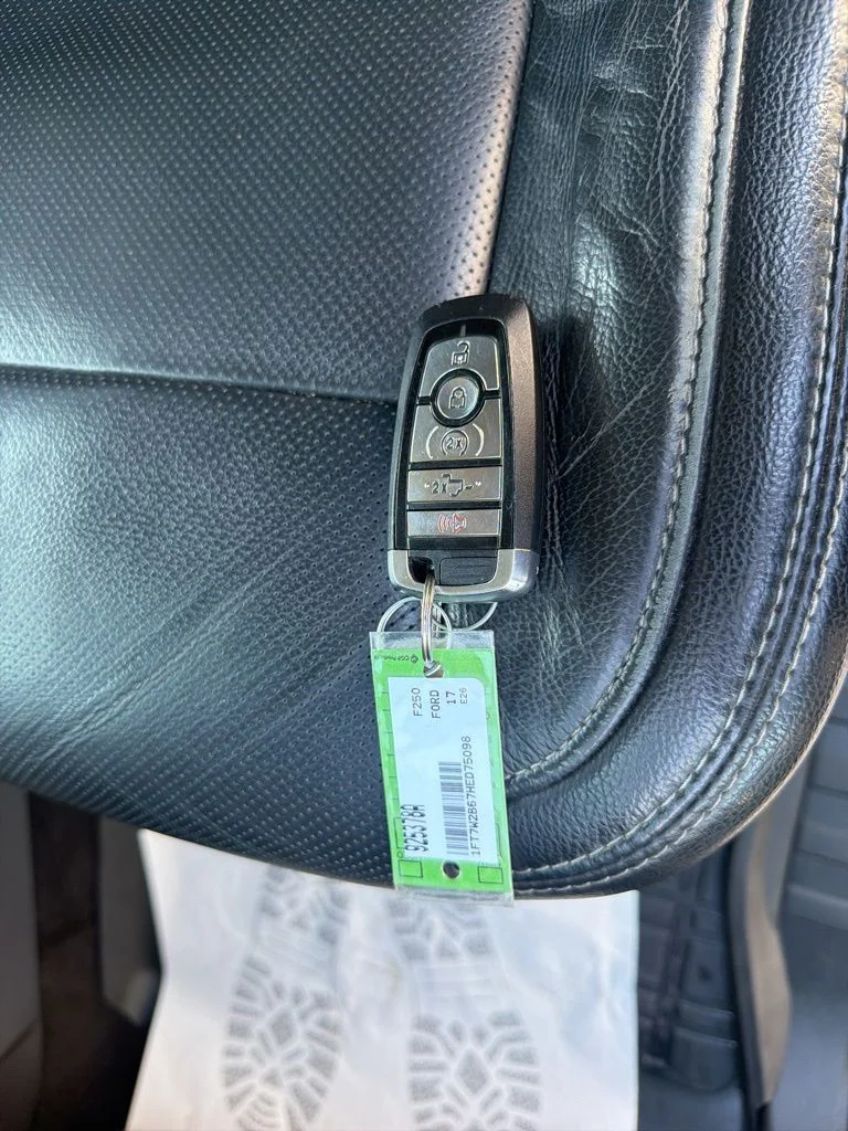 Certified Used 2017 White Platinum Clearcoat Metallic Ford Lariat image 55