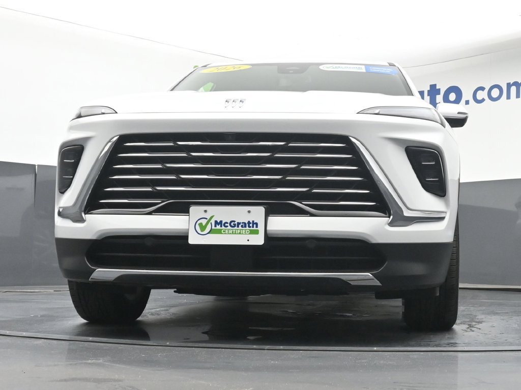 Used 2026 White Buick Preferred image 6