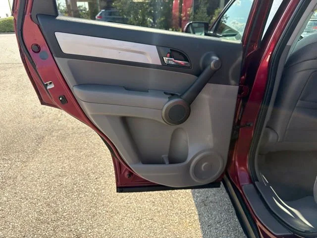 Used 2011 Red Honda SE image 19