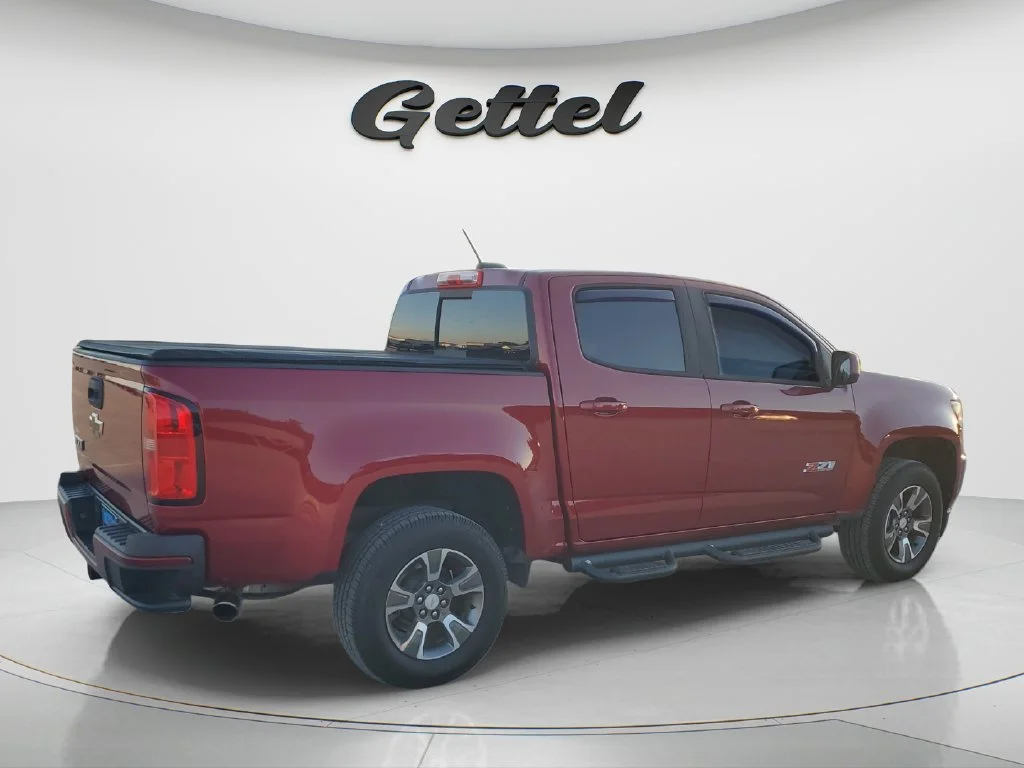 Used 2017 CAJUN RED TINTCOAT Chevrolet 4WD Z71 image 5