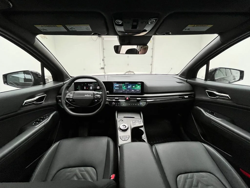 Used 2026 Black Kia X-Line image 4