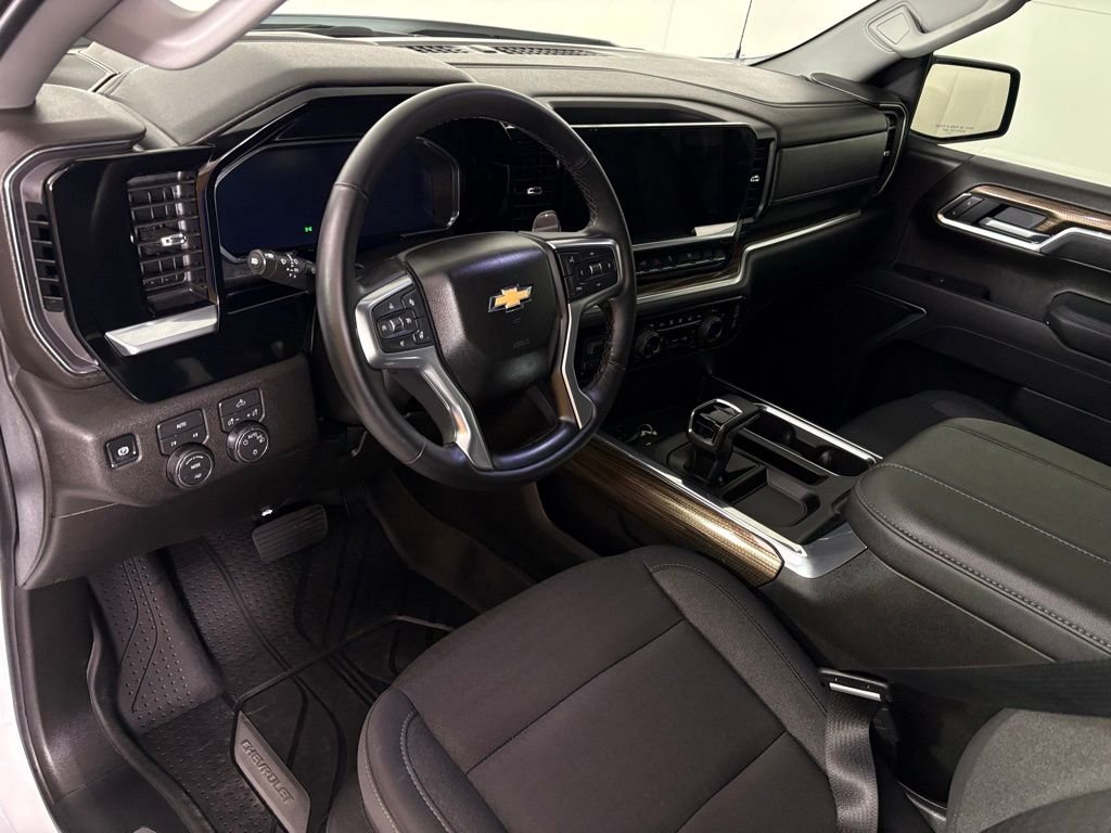 Used 2026 White Chevrolet LT image 16