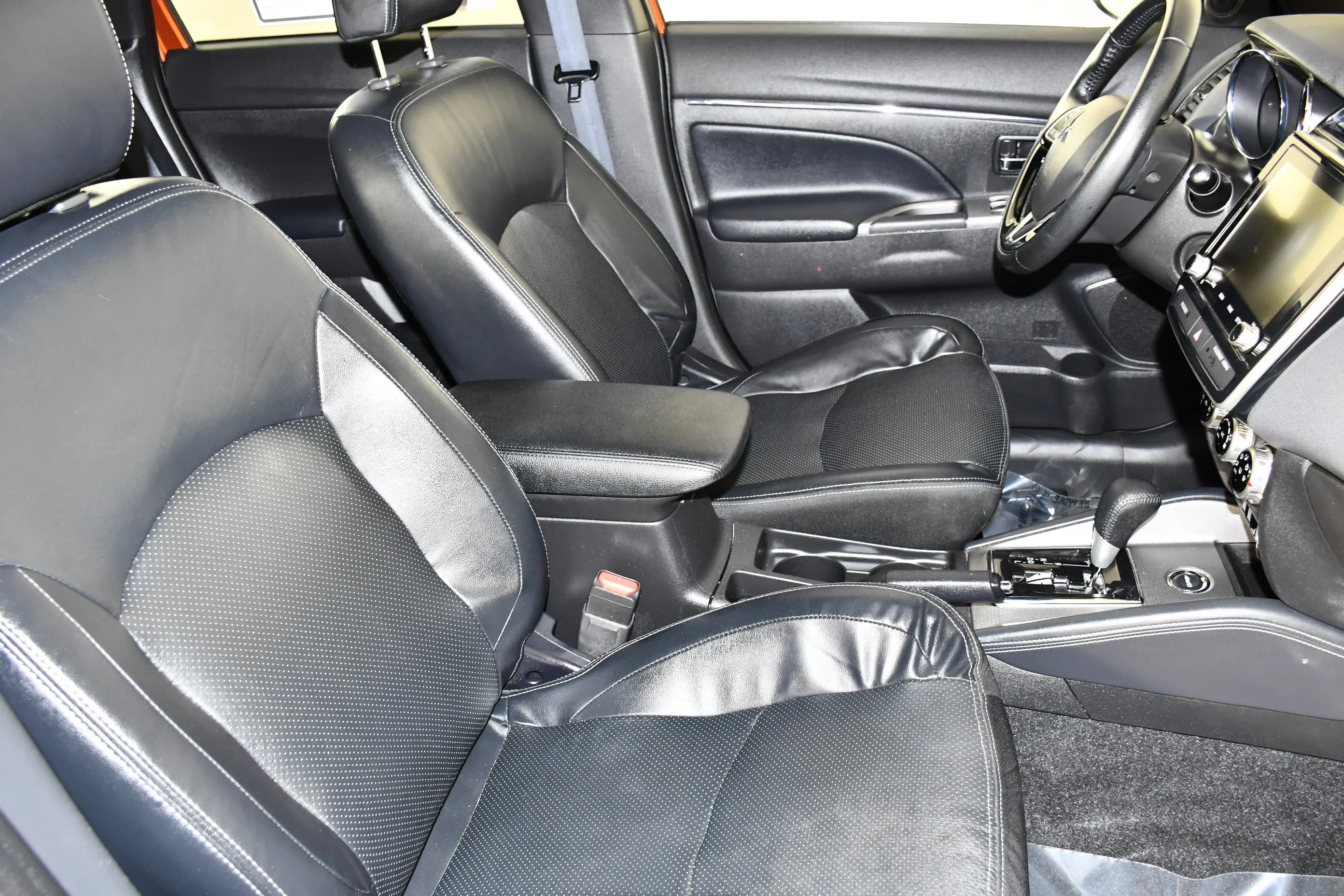 Certified Used 2022 Orange Sunrise Metallic Mitsubishi GT image 41