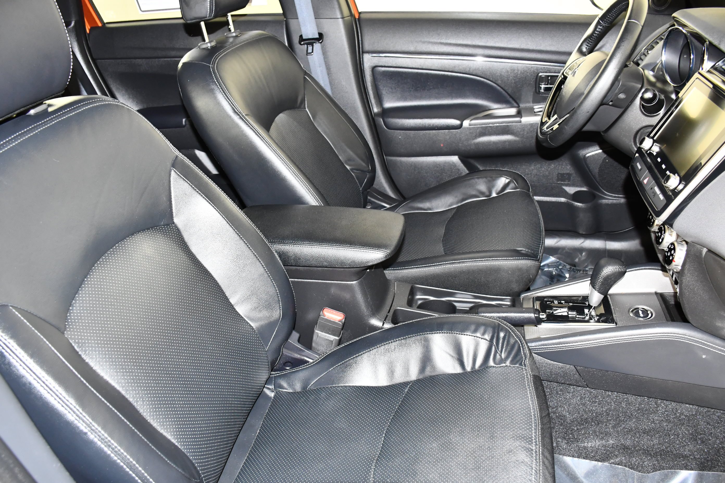 Certified Used 2022 Orange Sunrise Metallic Mitsubishi GT image 41