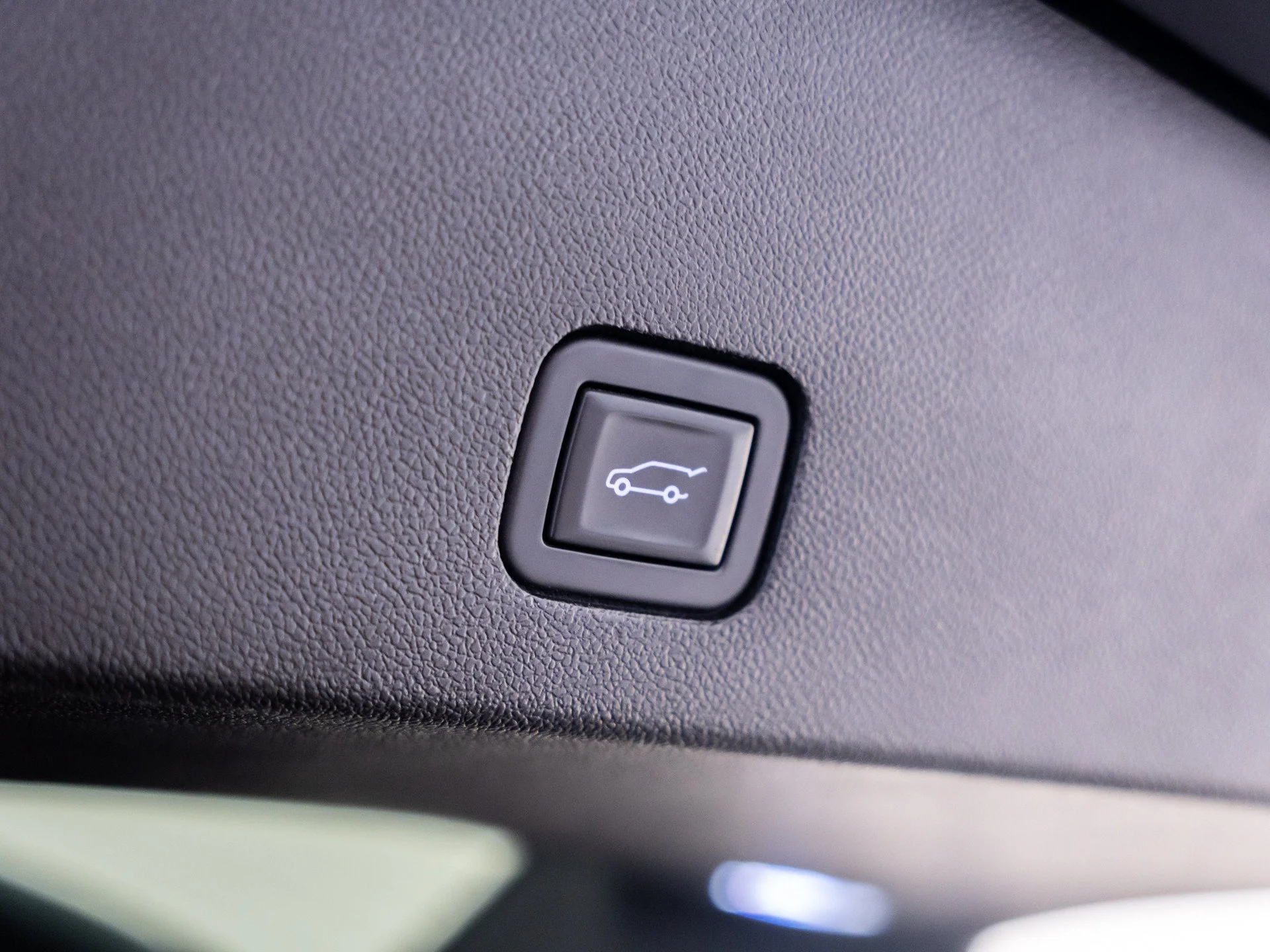 Used 2024 Black Cadillac Sport image 39