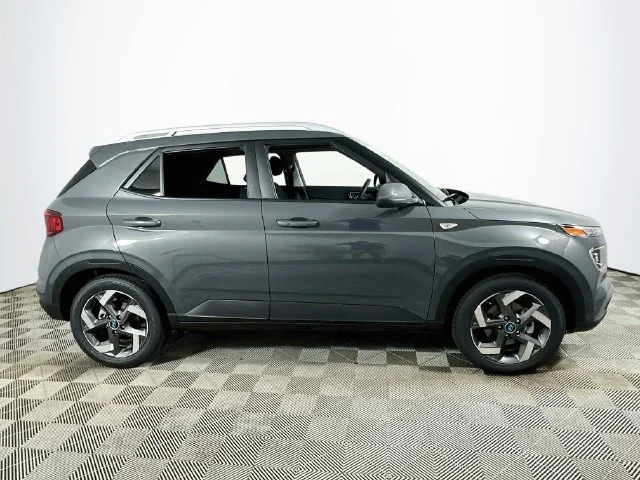New 2026 Gray Hyundai SEL image 2