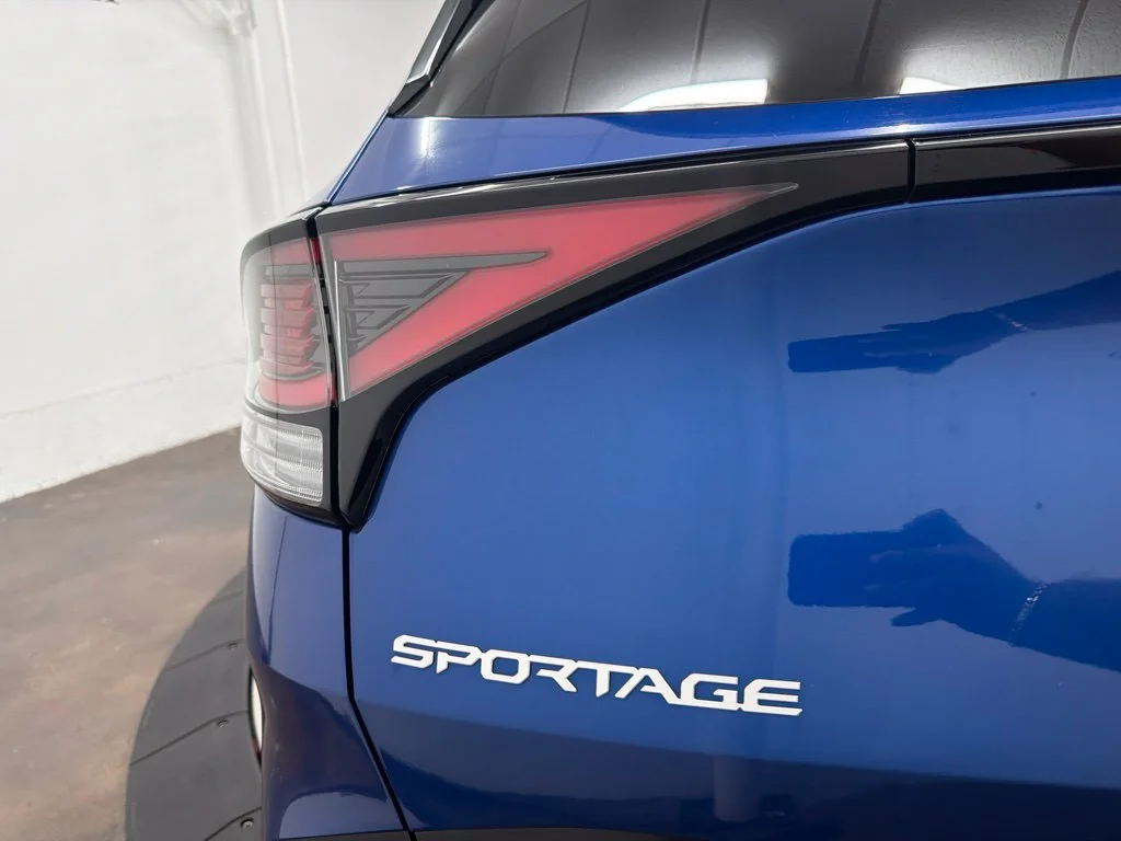 Used 2023 Blue Kia X-Line image 13