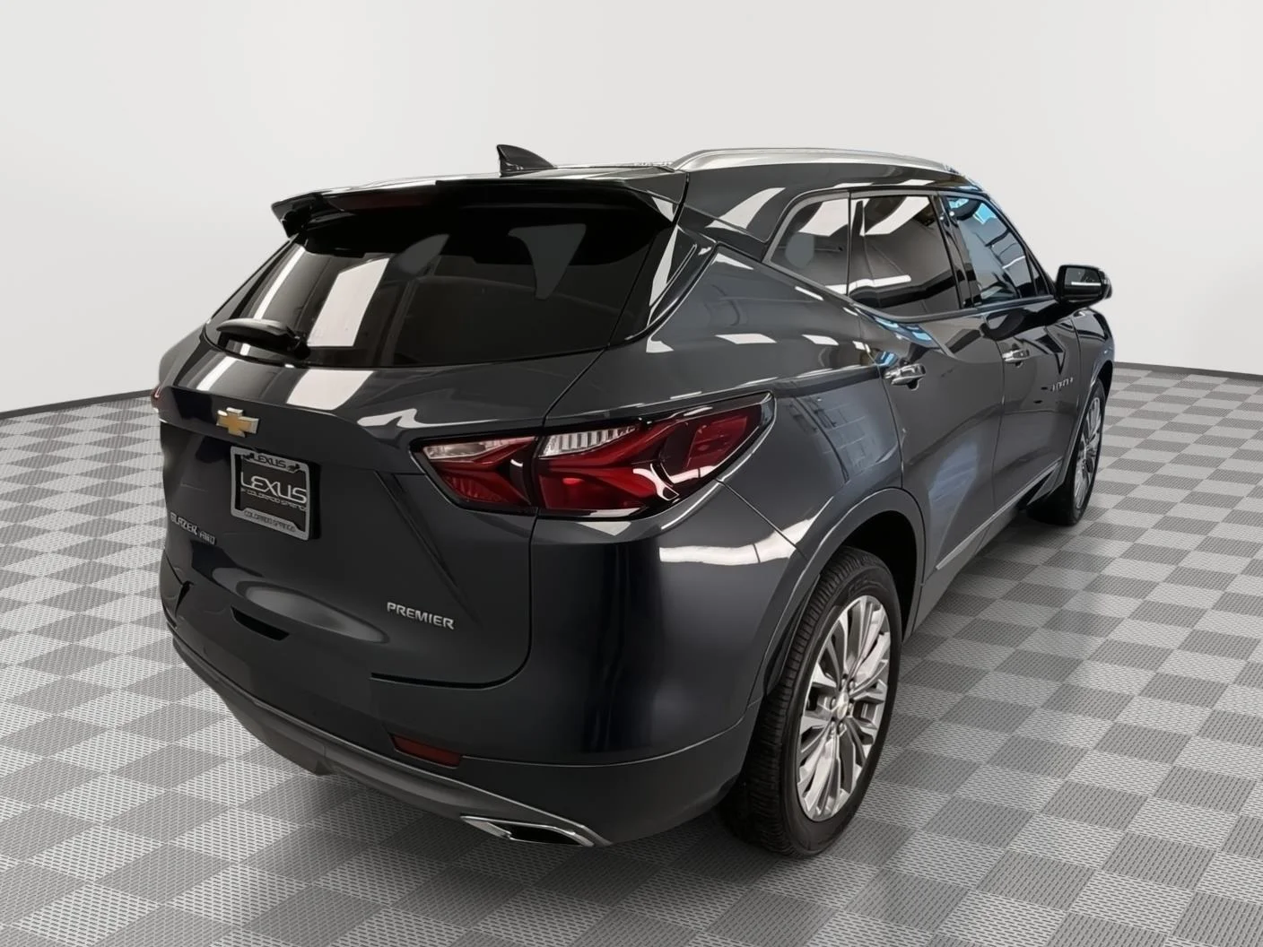 Used 2021 Iron Gray Metallic Chevrolet Premier image 6