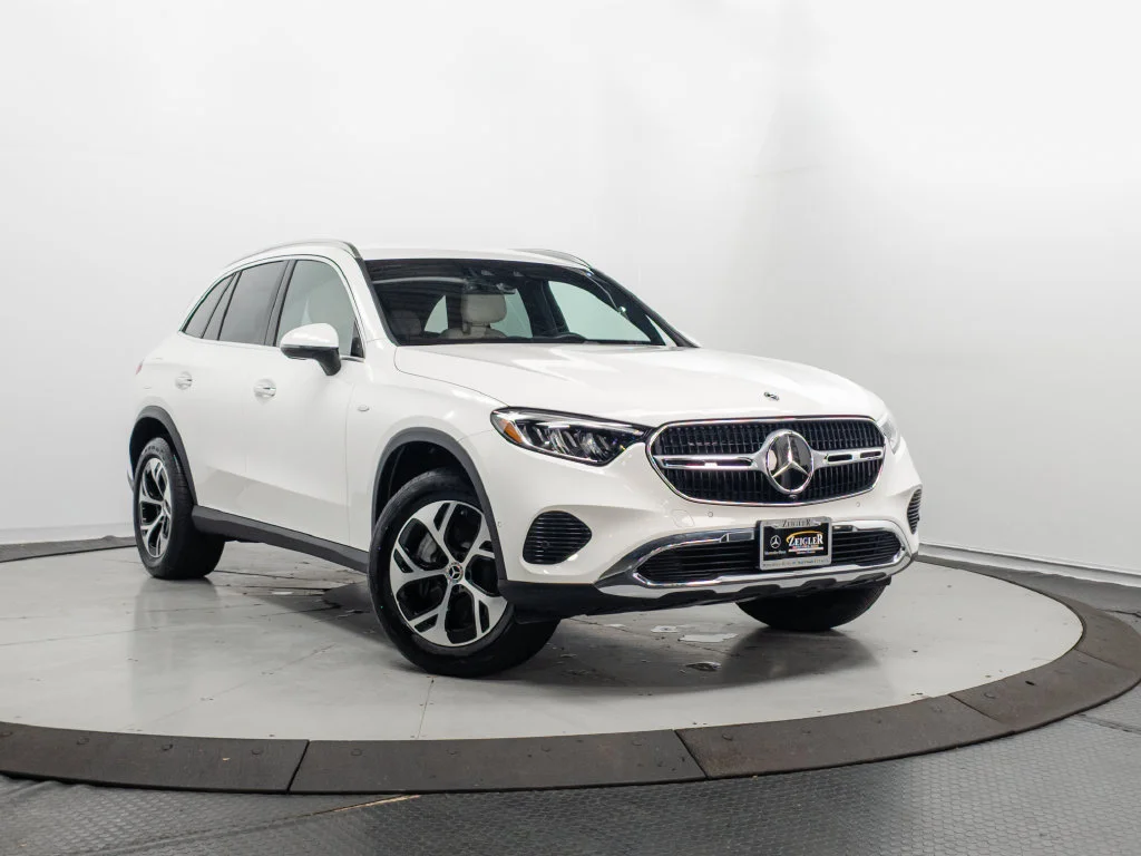 2025 Mercedes-Benz GLC