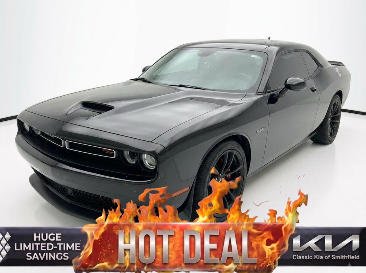 2023 Dodge Challenger R/T's photo
