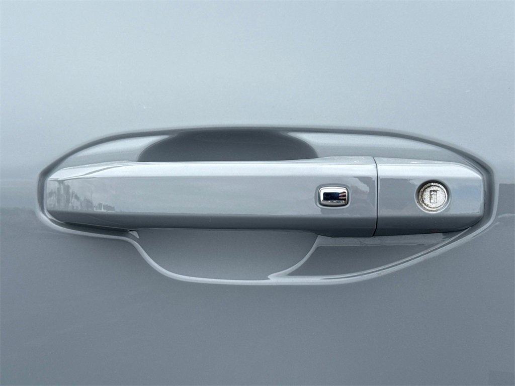 2025 GMC SIERRA - Image 12