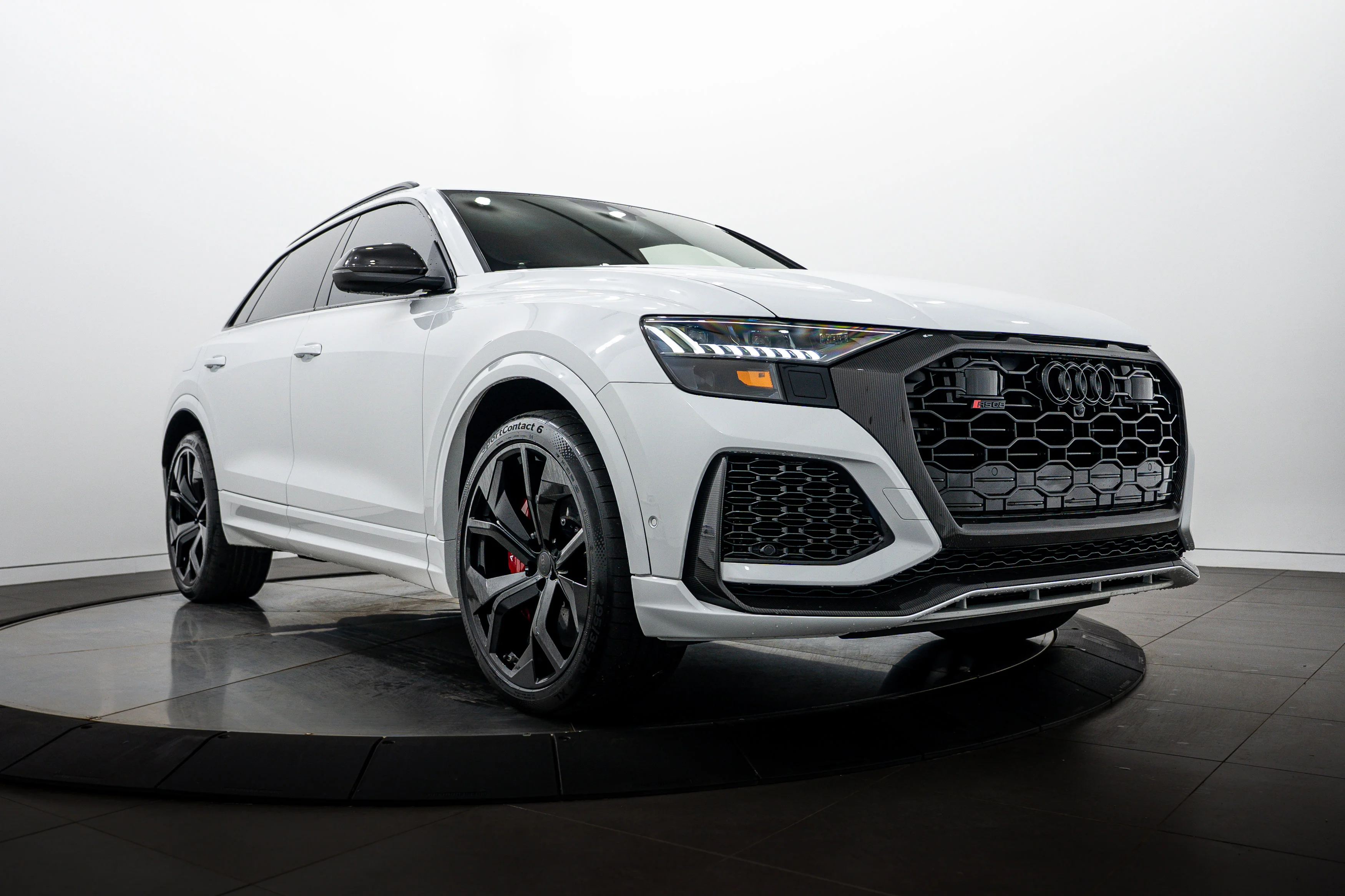 2020 Audi RS Q8 -'s photo