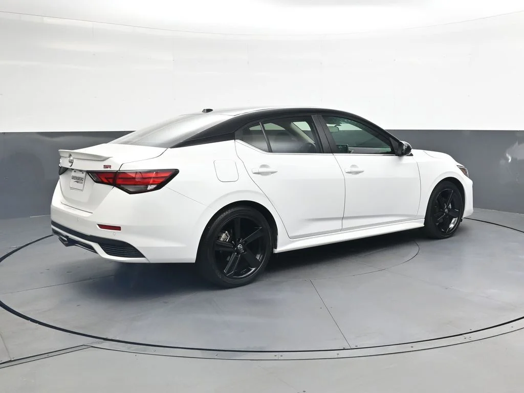 Used 2024 White Nissan SR image 5