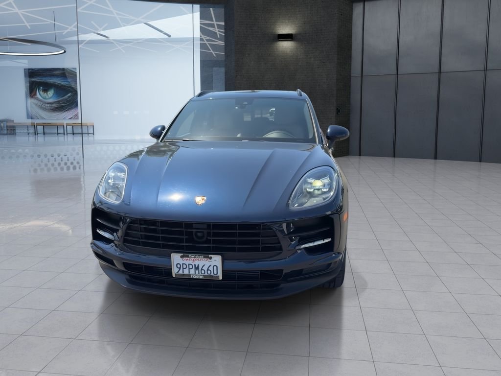 Used 2021  Porsche Base image 3