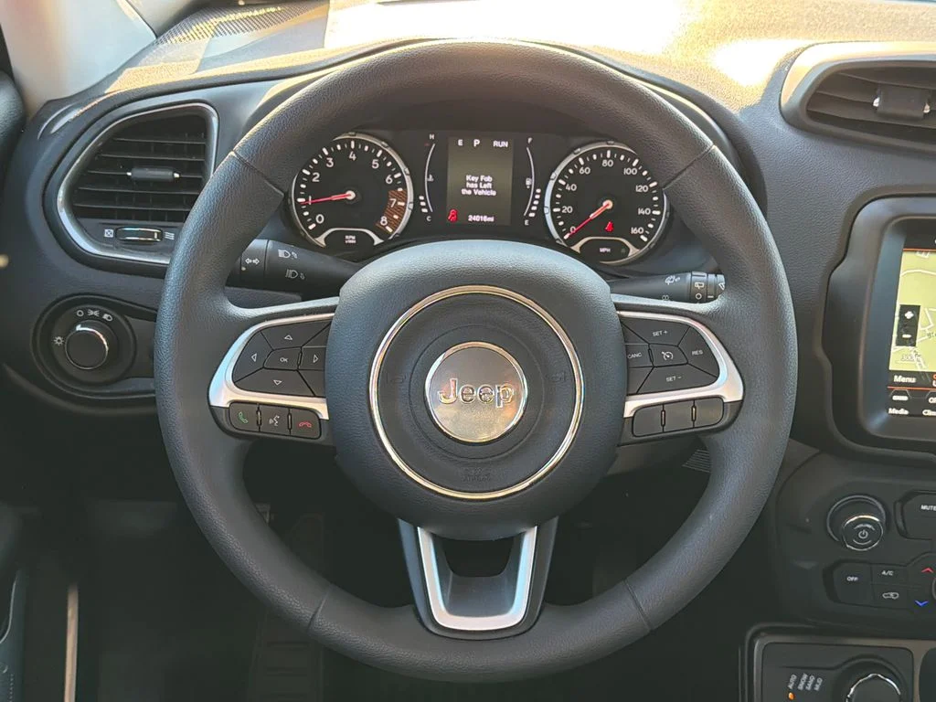 Used 2023 Red Jeep Latitude image 23
