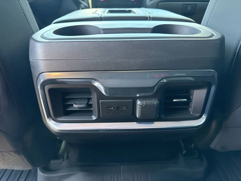 Used 2021 SUMMIT WHITE GMC Elevation image 12