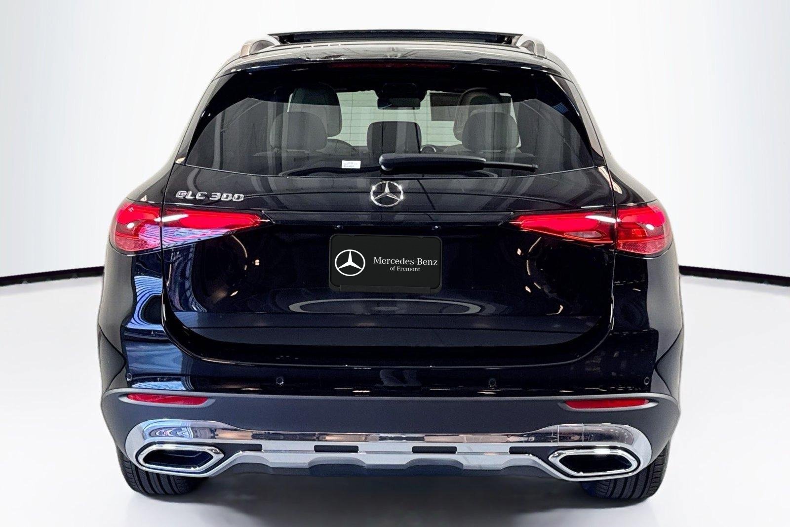 New 2026 Black Mercedes-Benz GLC 300 image 6