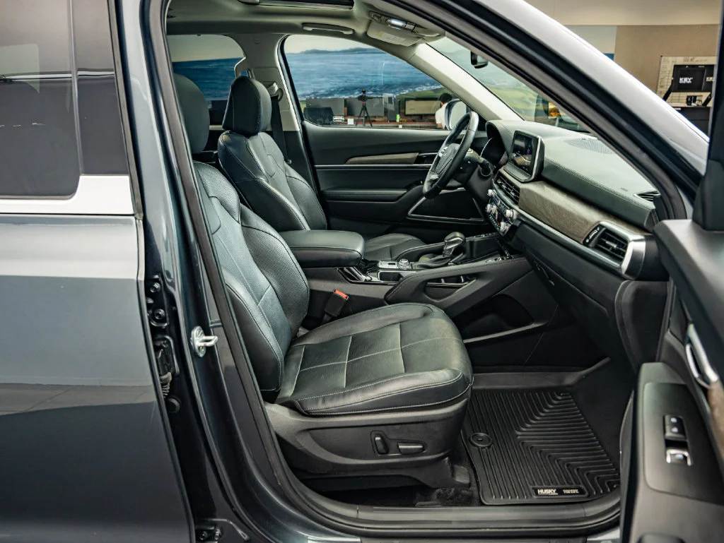 Used 2022 Gravity Gray Kia EX image 37