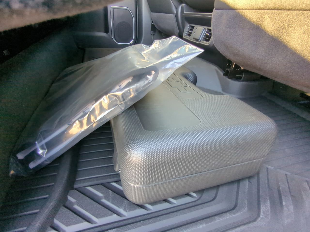 New 2026 Sterling Gray Metallic Chevrolet LT image 29