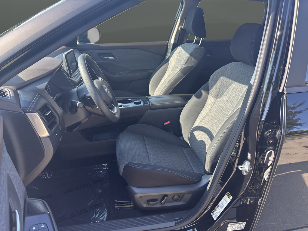 Used 2023 Super Black Nissan SV image 4