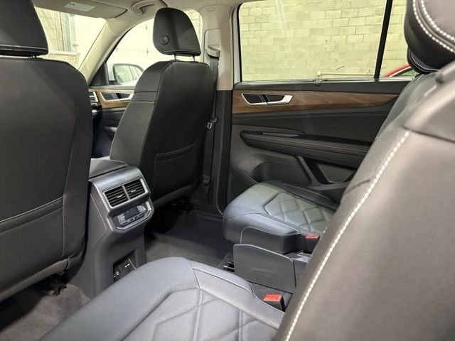 New 2026 White/off-white Volkswagen 2.0T SE w/Technology image 11
