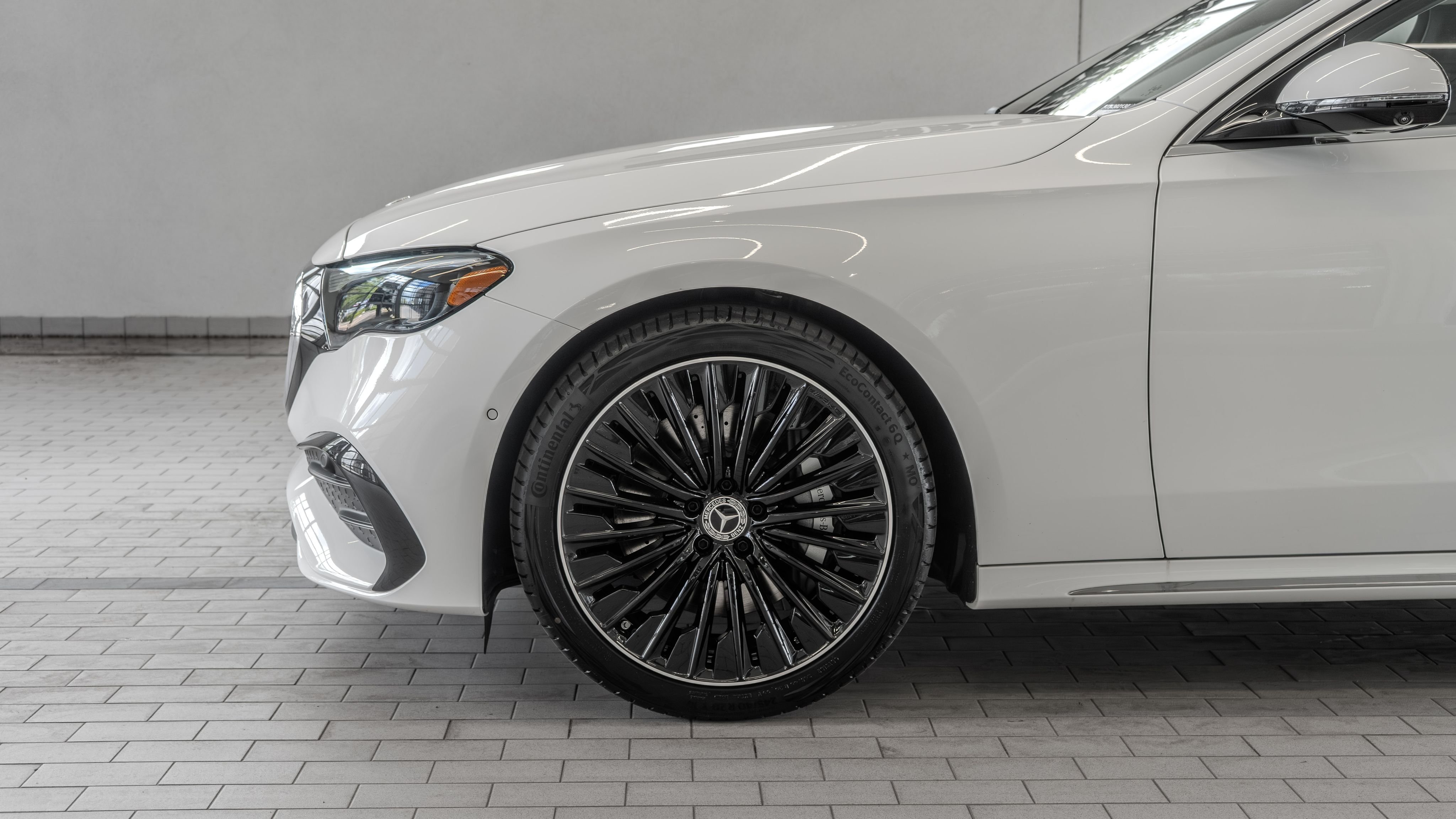 New 2026 White Mercedes-Benz E 450 image 4