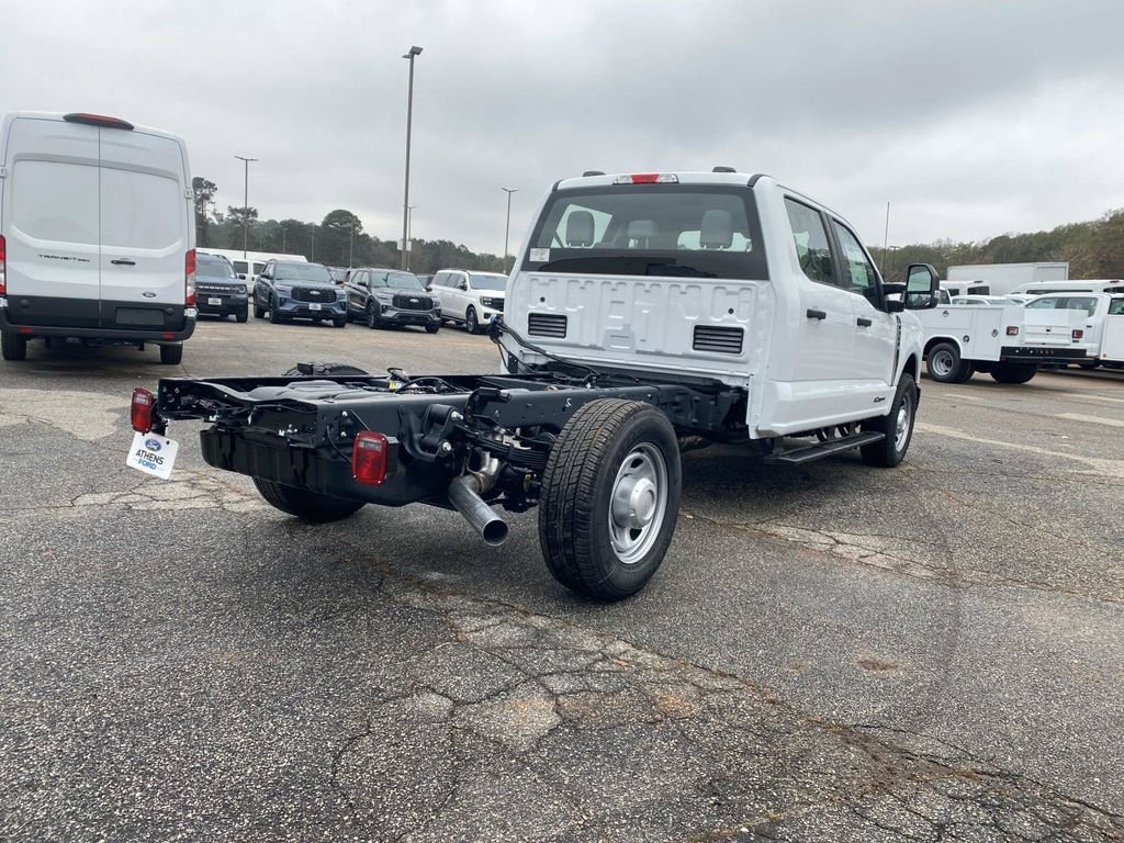 New 2026 Oxford White Ford F-350® XL image 3