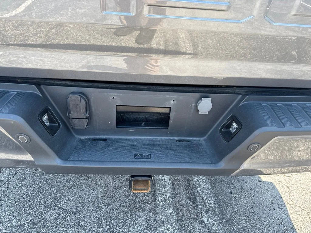 Used 2023 Gray Metallic Ford XLT image 46