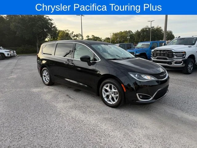 Used 2018 Black Chrysler Touring Plus image 1