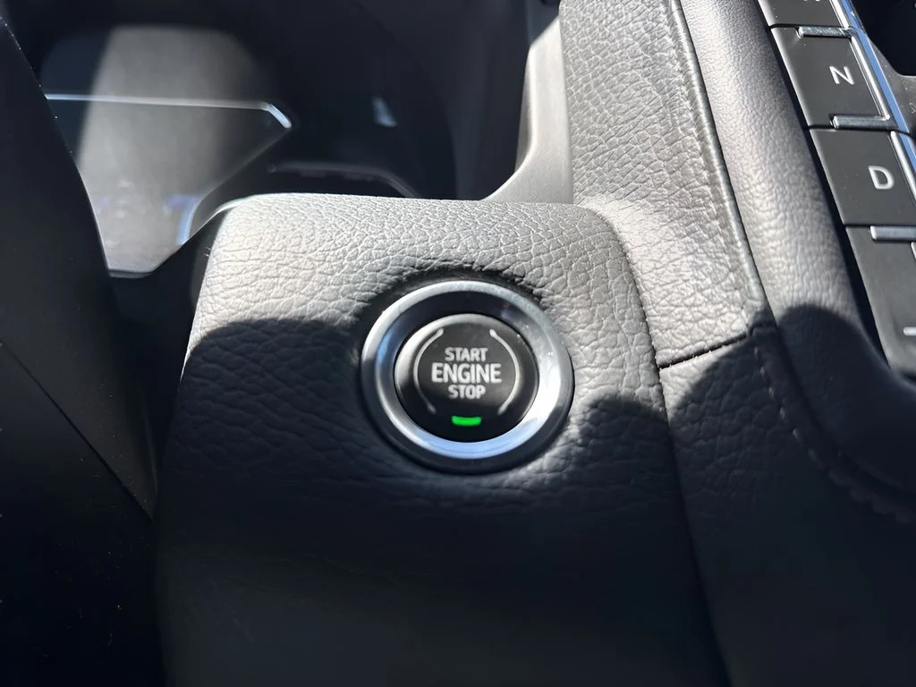 Used 2021 Black GMC Denali image 23