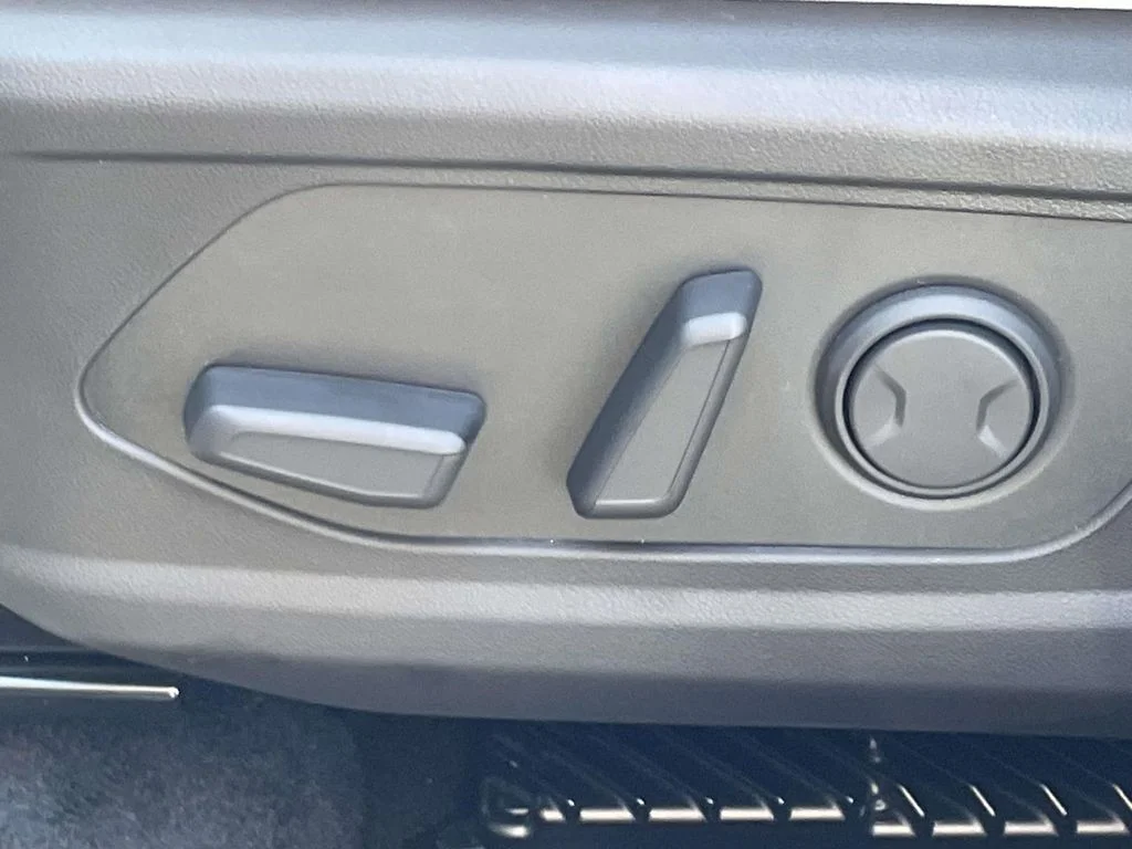 New 2026 White Hyundai Limited image 19