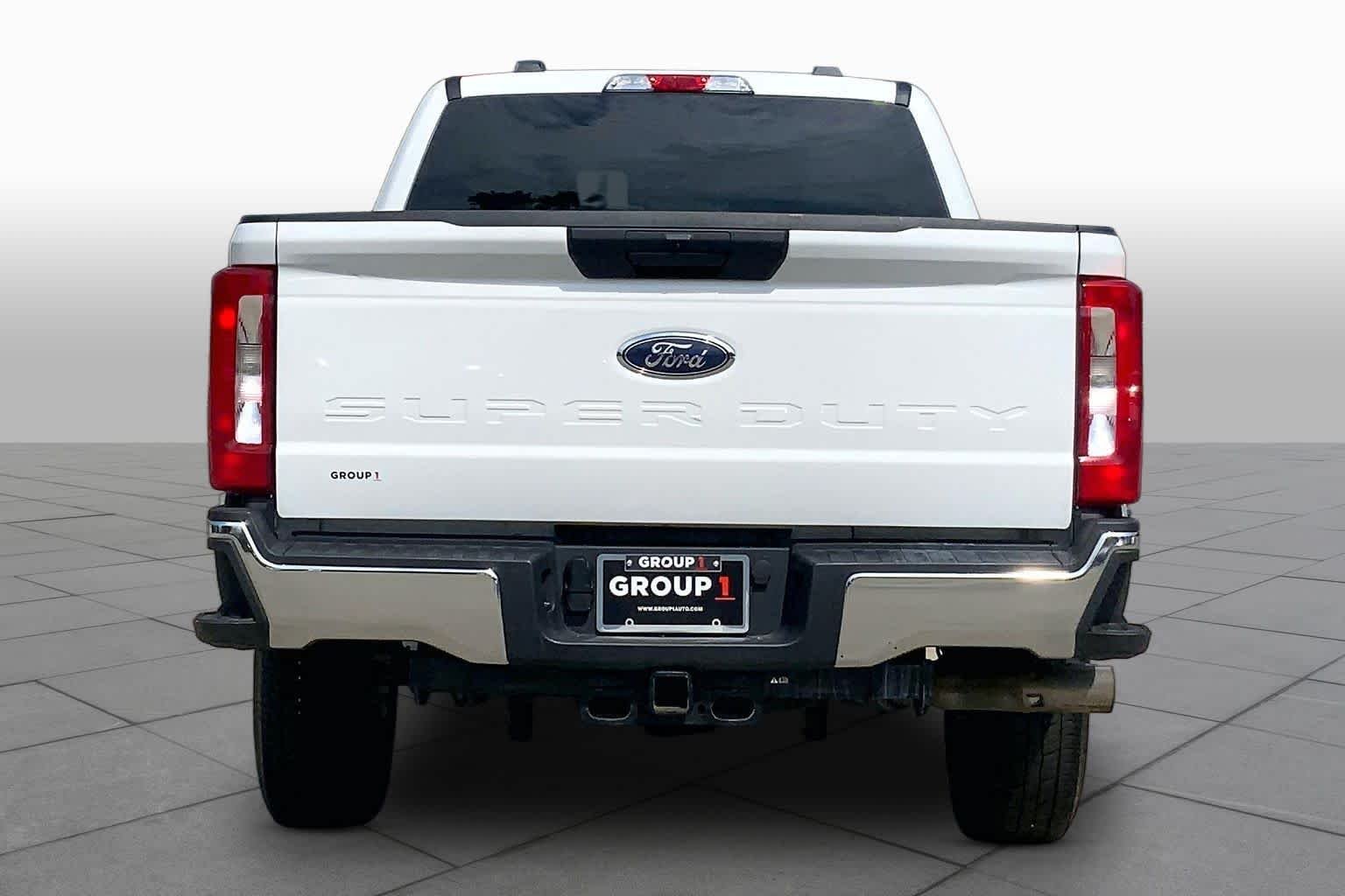 Used 2026 Oxford White Ford XLT image 5