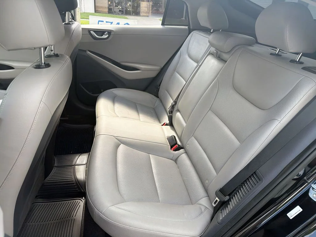 Used 2018 Black Hyundai Limited image 22