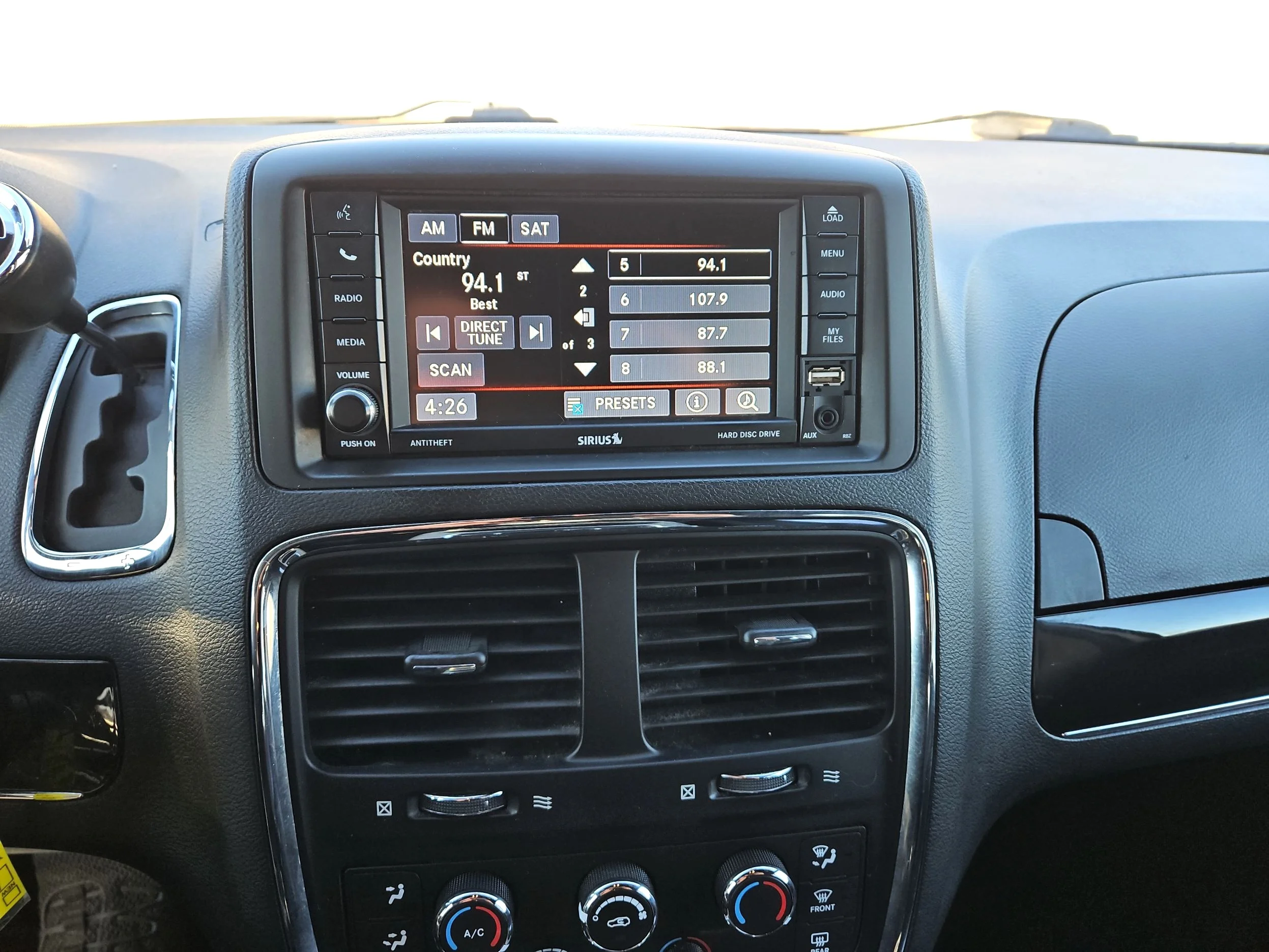 Used 2017  Dodge SXT image 15