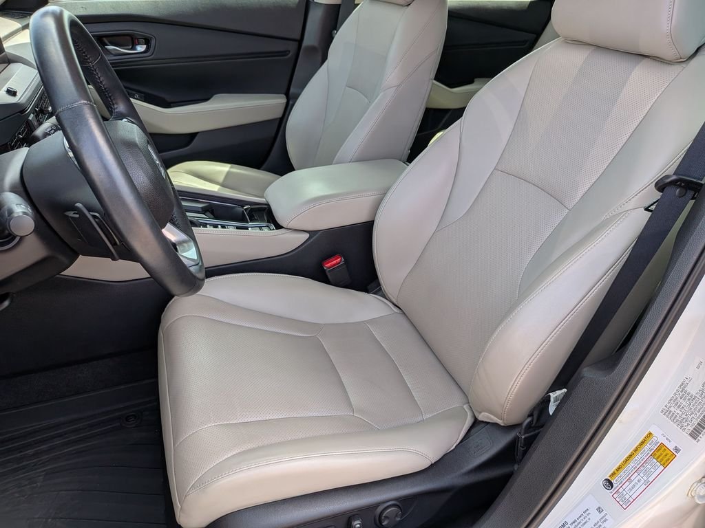 Used 2024 White Honda Touring image 11