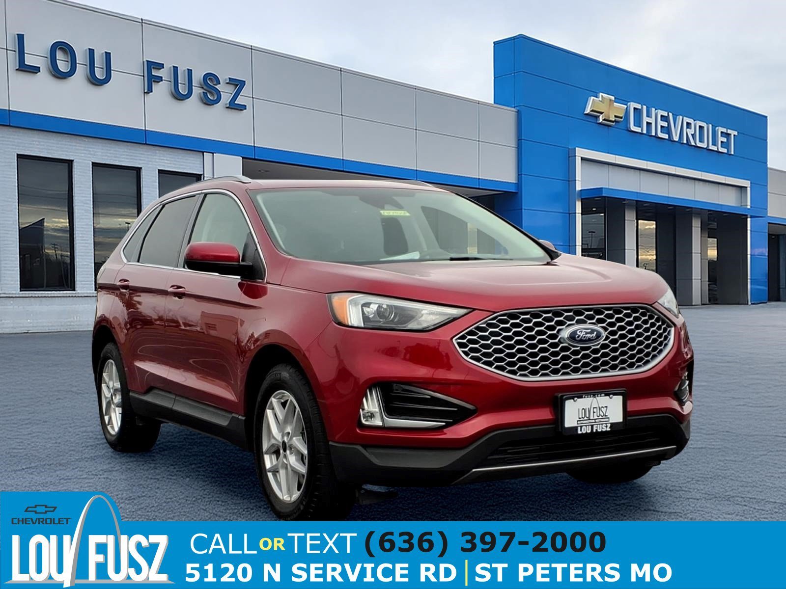 Used 2023  Ford SEL image 1