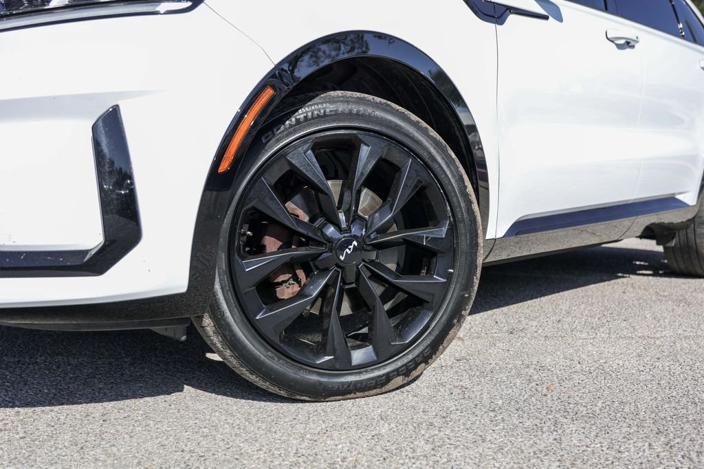 Used 2023 White Kia SX image 4