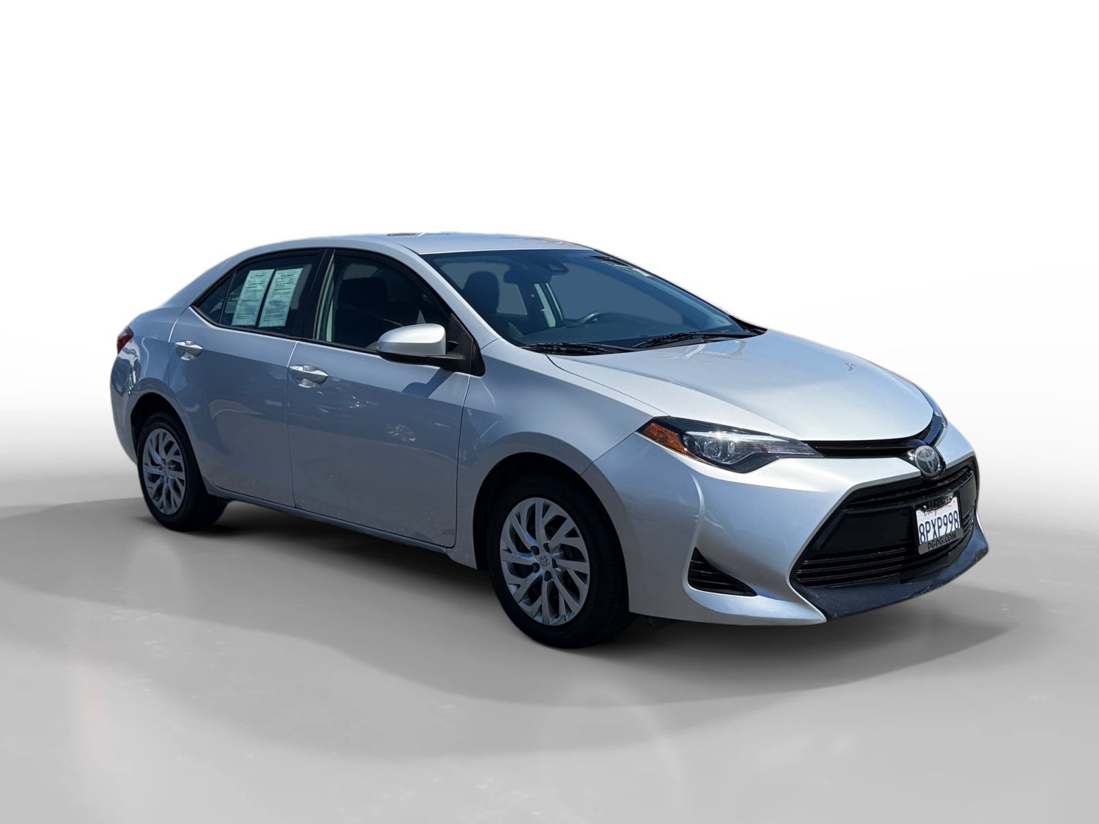 Used 2018 Classic Silver Metallic Toyota LE image 7