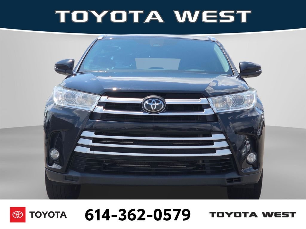 Used 2019 Black Toyota XLE image 3