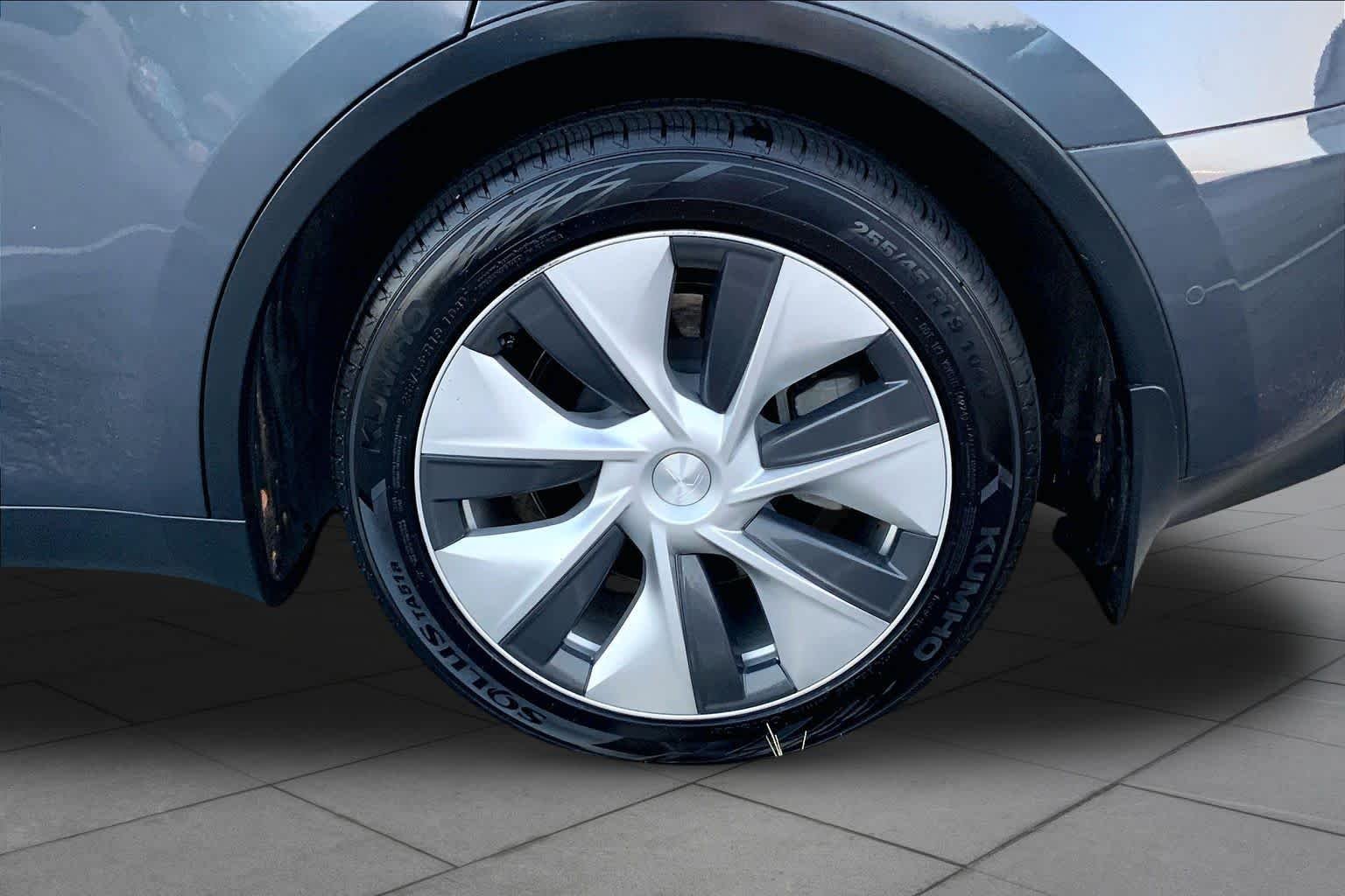 Used 2022 Deep Blue Metallic Tesla Long Range image 10