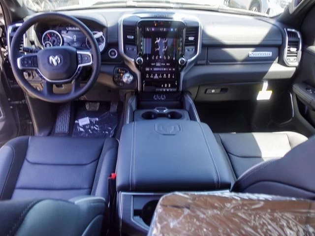 New 2026 Diamond Black Crystal Pearl-Coat Exterior Paint RAM Laramie image 23