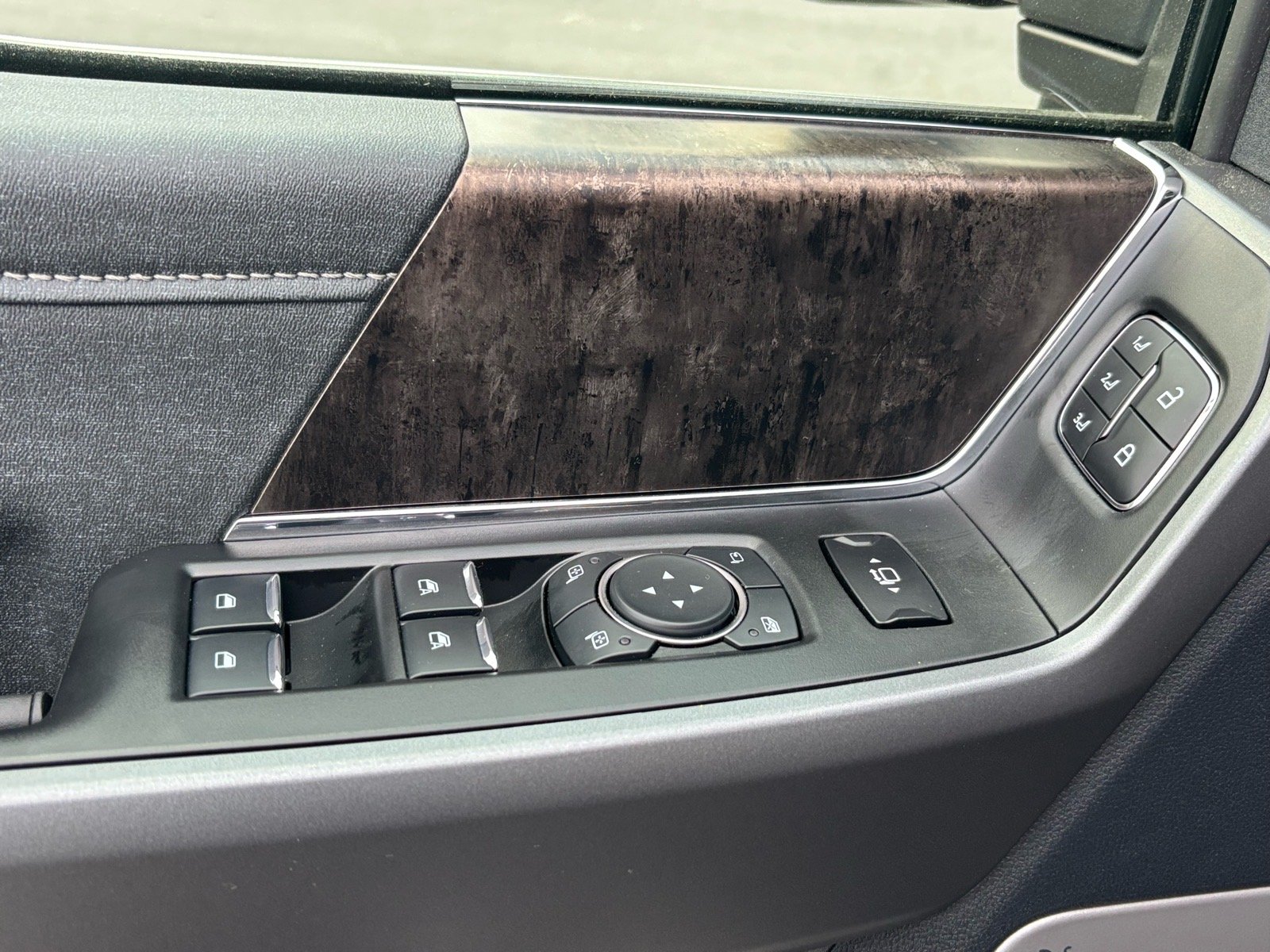 New 2026 Marsh Gray Ford F-250® Lariat® image 8