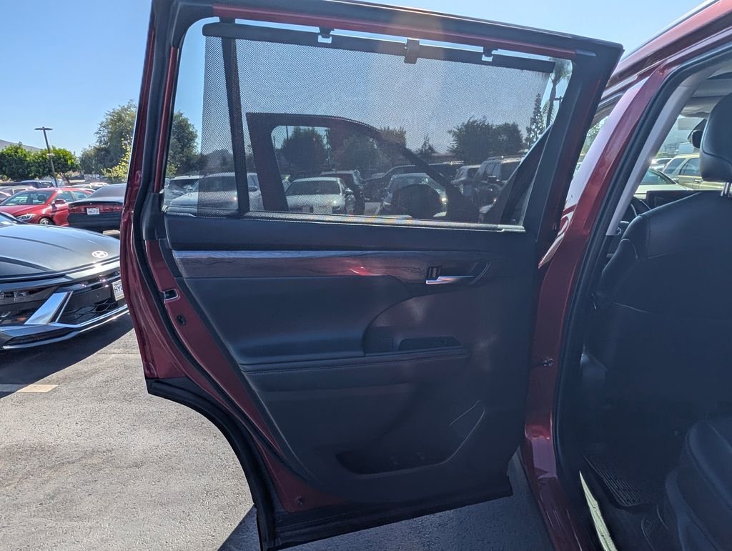 2022 Toyota Highlander Limited - Photo 18
