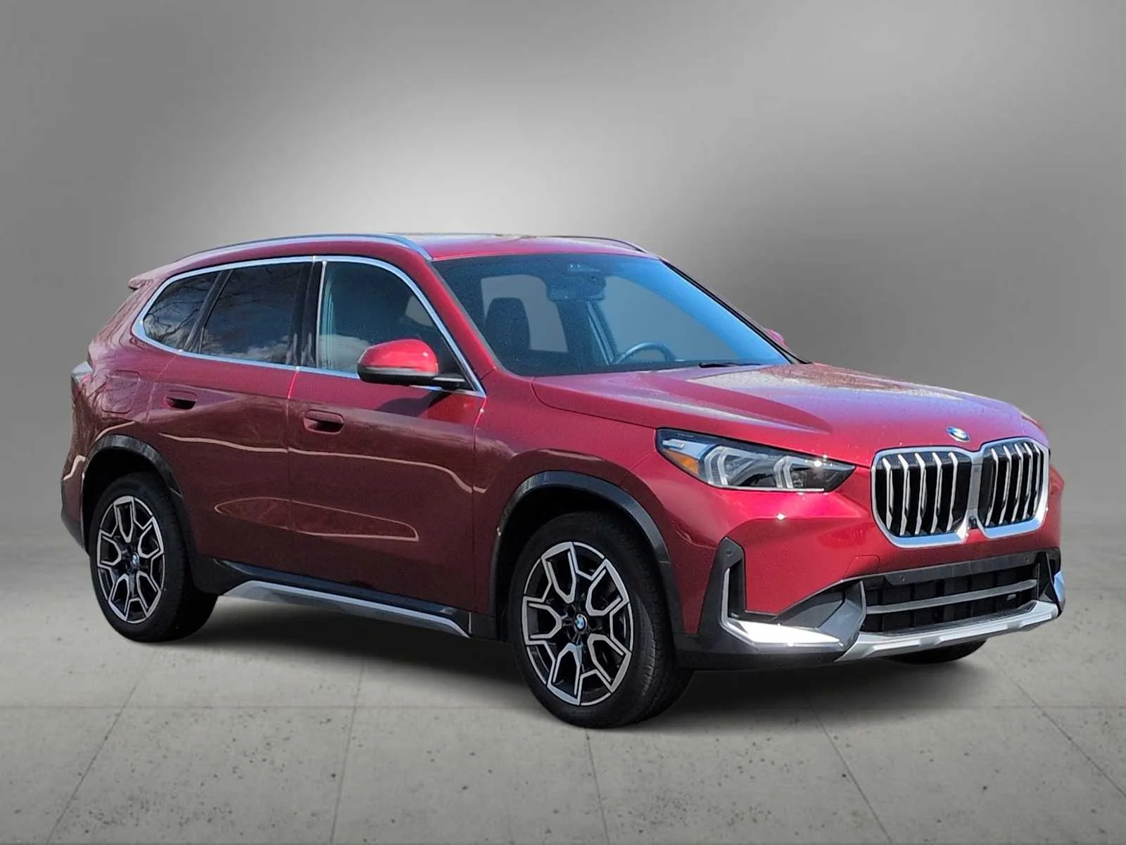 New 2026 Vegas Red Metallic BMW xDrive28i image 2